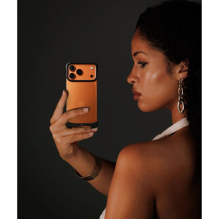 Husa de protectie din aluminiu pentru iPhone 17 Pro Max, Arc Pulse, Tip Bumper, Antisoc, Protectie Superioara