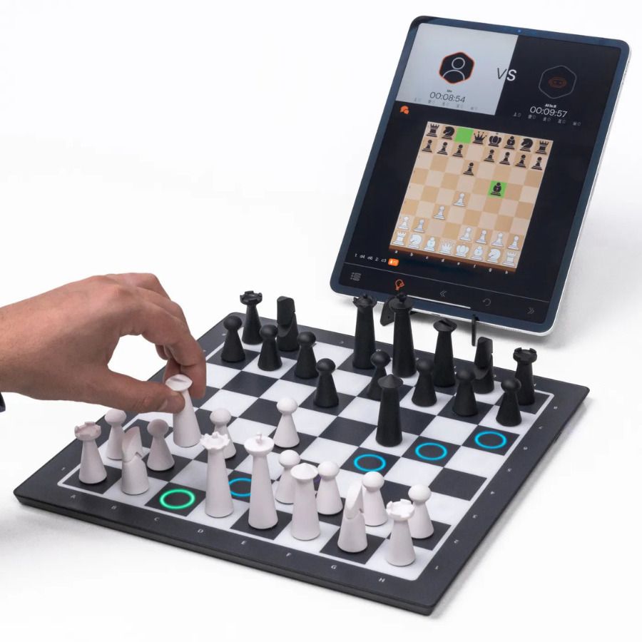 Set de sah inteligent electronic, Particula GoChess Mini, Iluminare in ...
